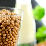 Glāze ar sausām sojas pupiņām – dabisks sojas izoflavonu avots.